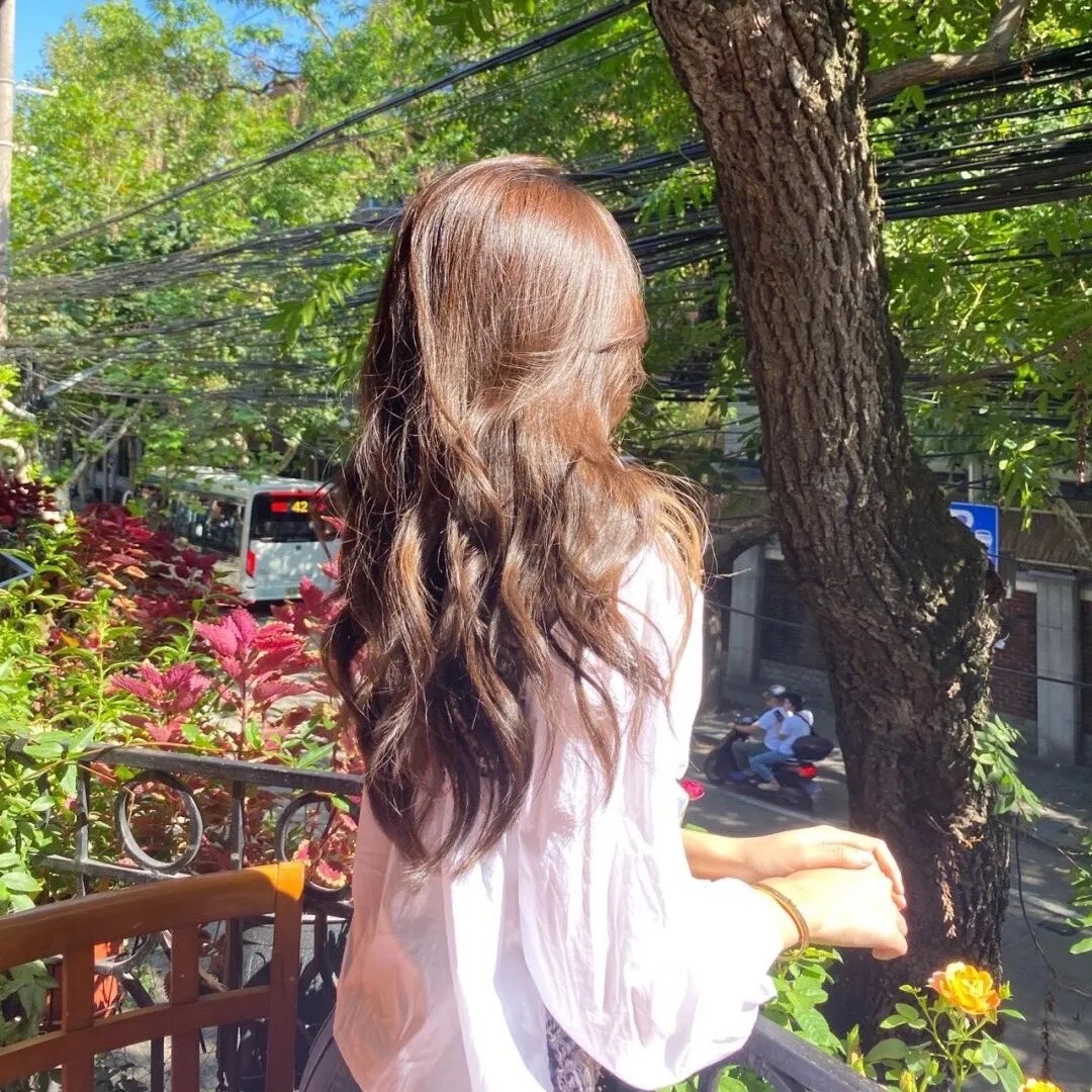 小妮扛枪